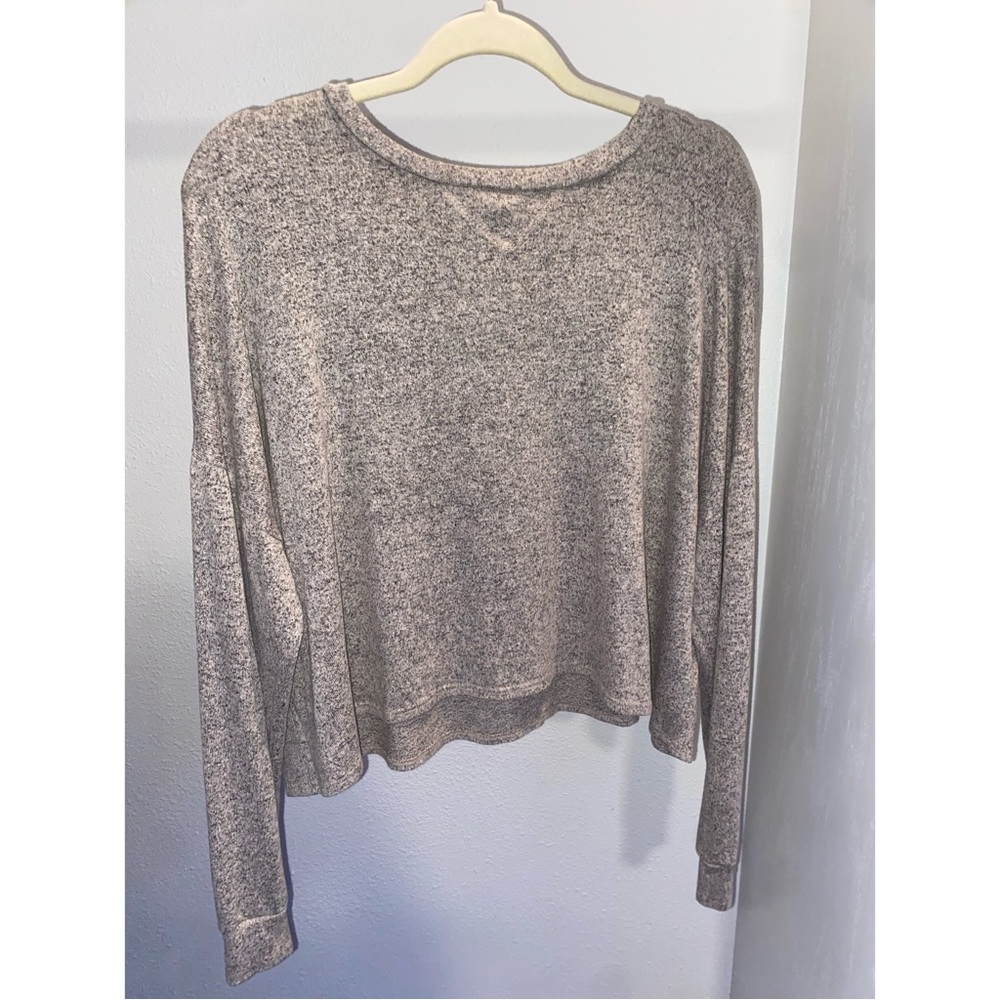 Large gaze crop top
